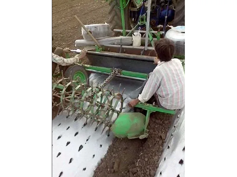 Plastic Mulch Film Laying Machine