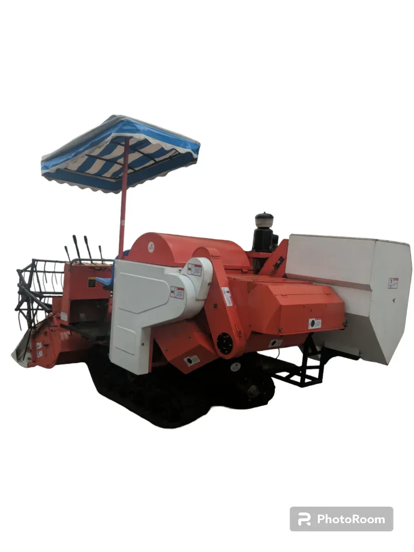 COMBINE HARVESTER